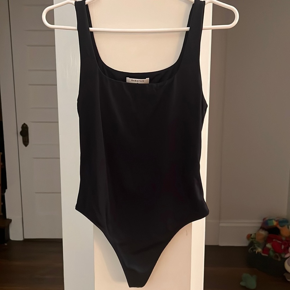 Black Aritzia Babaton Sleeveless Squareneck Bodysuit Size M